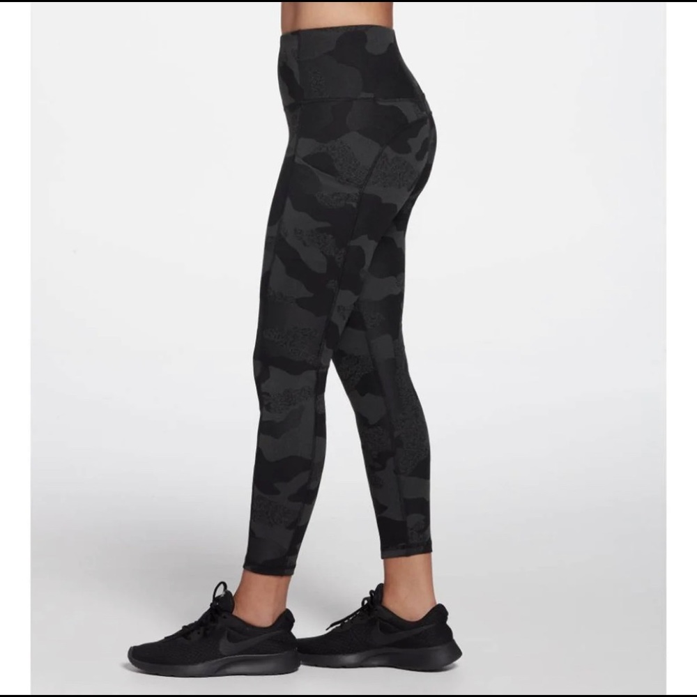 The North Face CAMO LUXE MOTIVATION HIGH-RISE TIGHTS